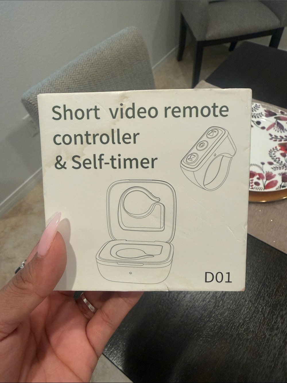 D01 Short Video Remote Controller & Self-Timer - Picture 2 of 3